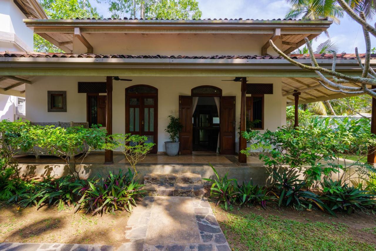 Jh Villa Habaraduwa West Exterior photo